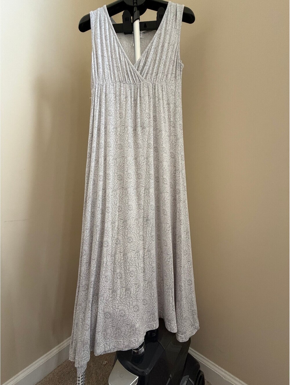 Kathy Ireland Women's Sleepwear Dress Sleeveless V-Neck Empire Waist Size L Grey